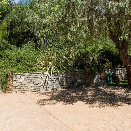 Dr Spyrou Seafront Villa Petriai Exterior photo